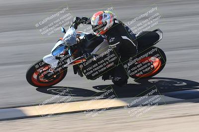 media/Oct-13-2025-Moto Forza (Mon) [[a66d839500]]/3-B Group/Session 2 (Bowl)/